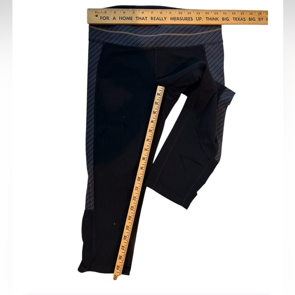 Athleta‎ Zippy Balance Capri Leggings Black Gray Stripe Size M - Picture 4 of 8